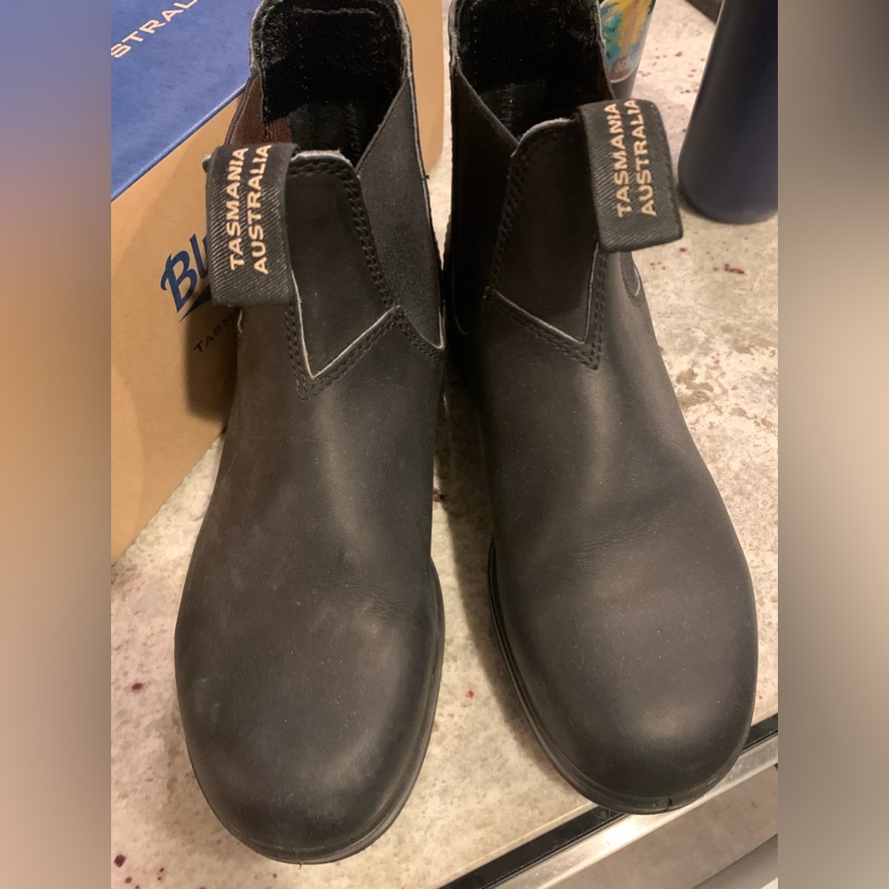 Blundstones Chelsea Black Leather (Aus 6.5) Womens 9.5
